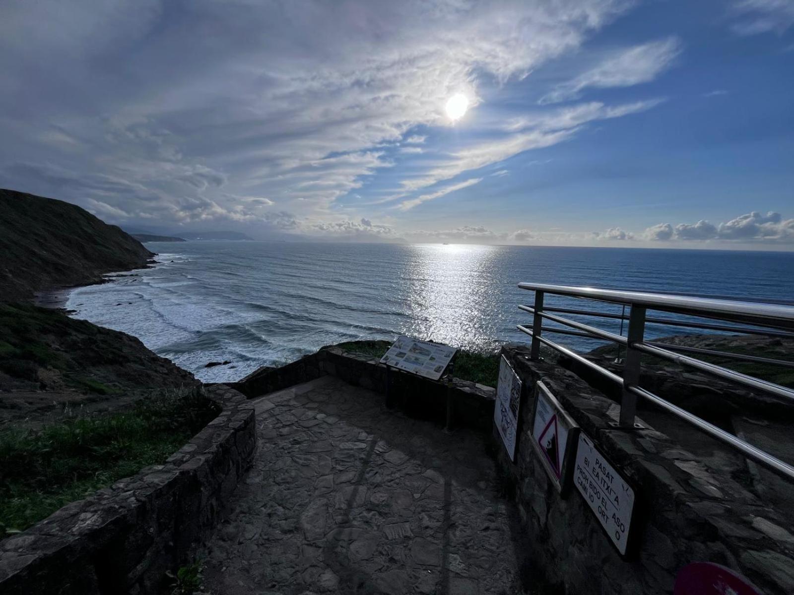 Апартаменты Tu Refugio Junto Al Mar Te Espera Disfruta Final Europa League Barrika Экстерьер фото